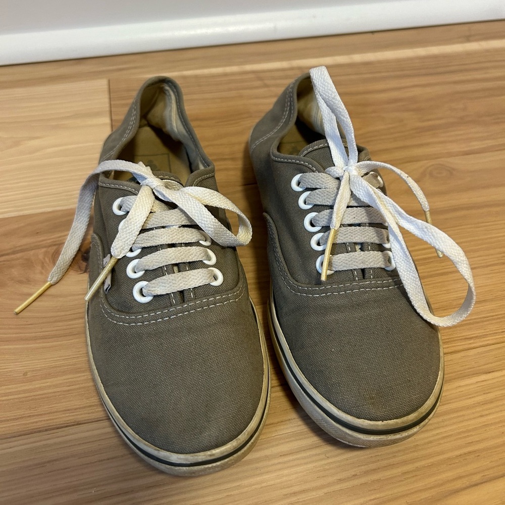 Grey Canvas Vans (Women’s 7 / Men’s 5.5)